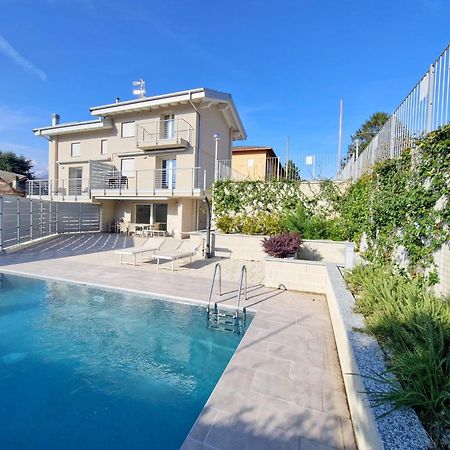 Villa Claudia With Private Pool Colico Eksteriør bilde