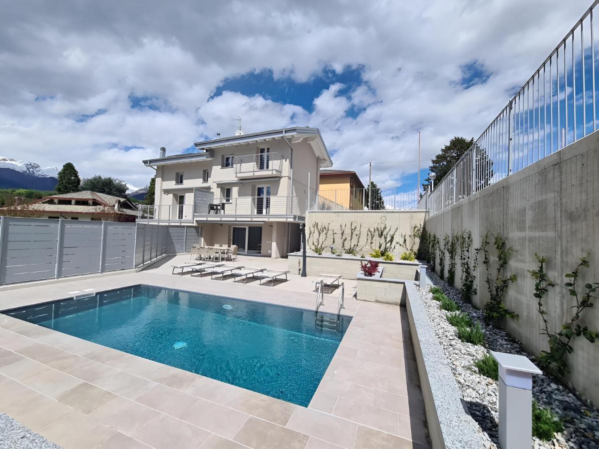 Villa Claudia With Private Pool Colico Eksteriør bilde