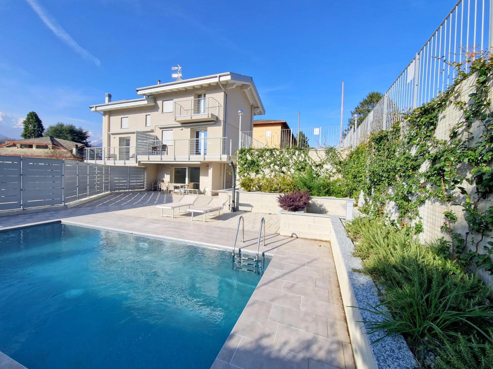 Villa Claudia With Private Pool Colico Eksteriør bilde